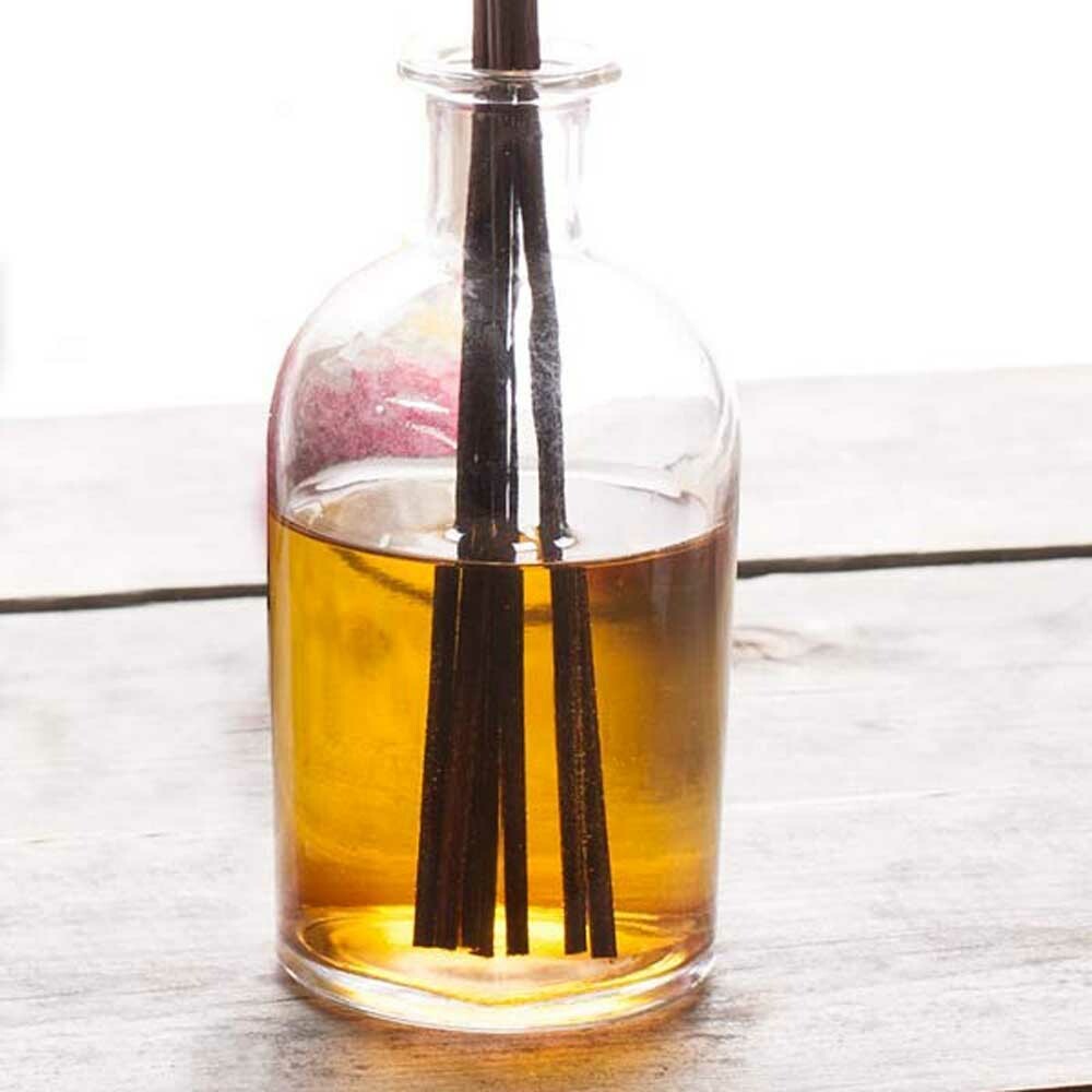 Red Ginger Fragrance Oil with Floral Notes (Oil Soluble), Organic